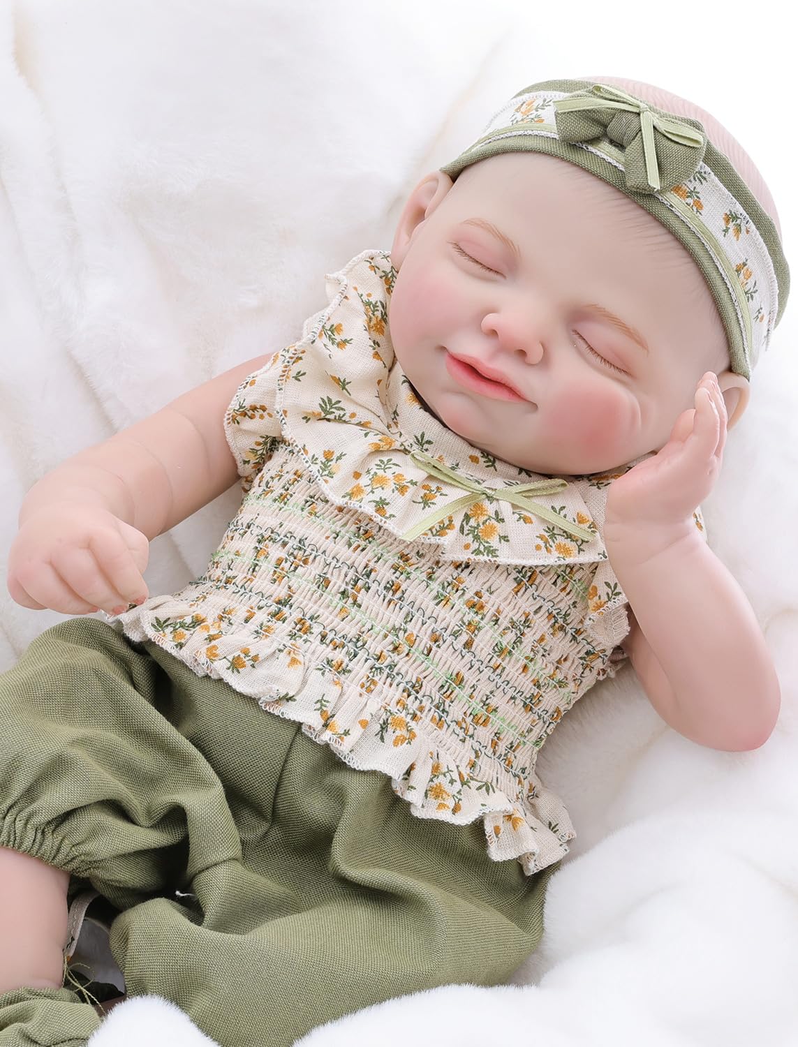 Realistic 20 Inch Baby Doll with Accessories Q418
