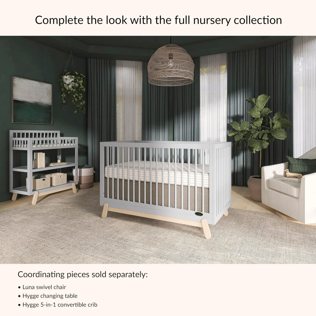 Baby Changing Table with Safety Rails and Storage Shelves F561